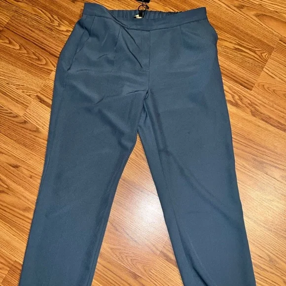 Cropped Dress Pants Size Medium | Color: Blue | Size: Mj | Blauren899'S Closet